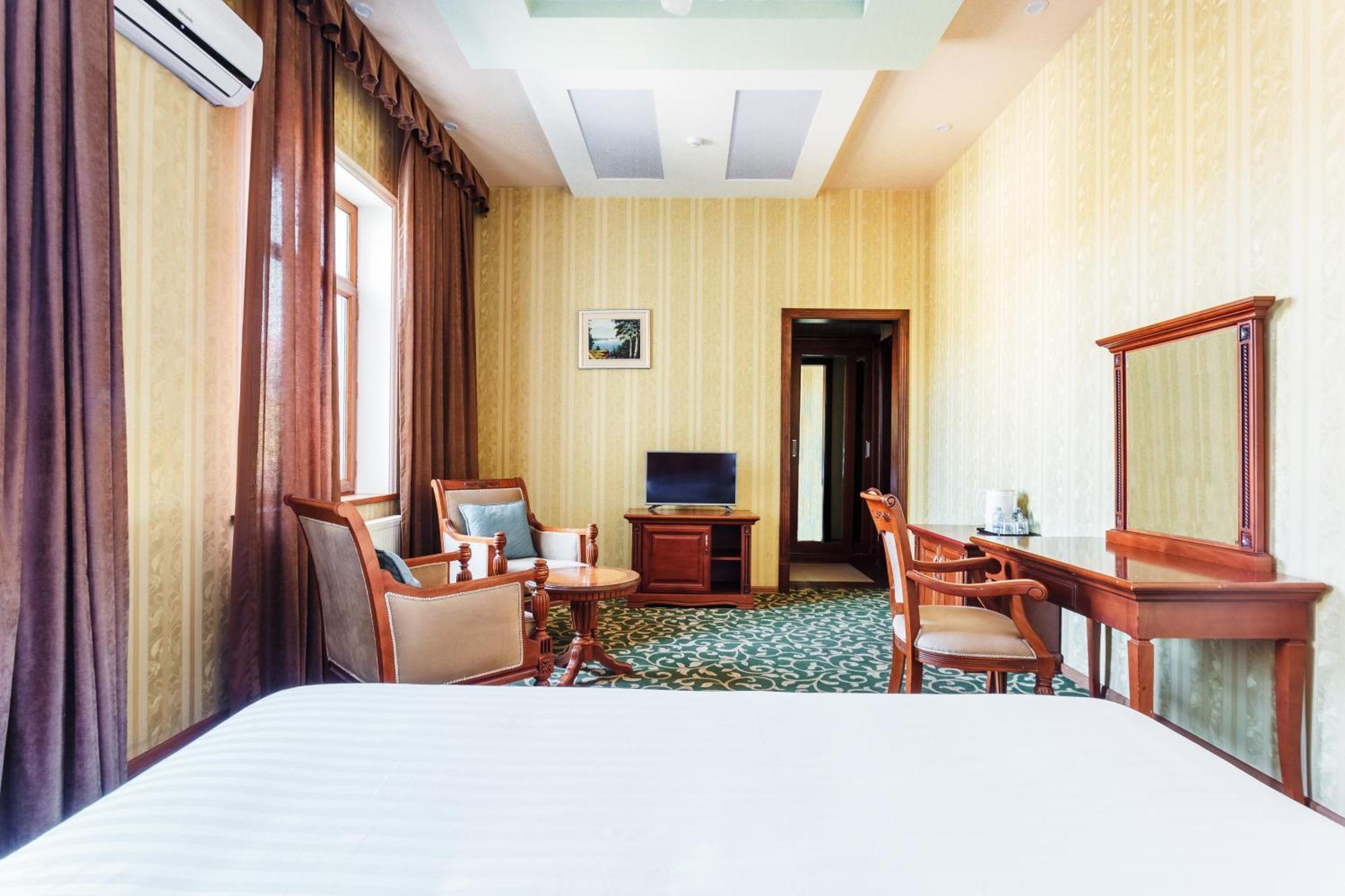 Western Suites Hotel Tashkent Exterior foto